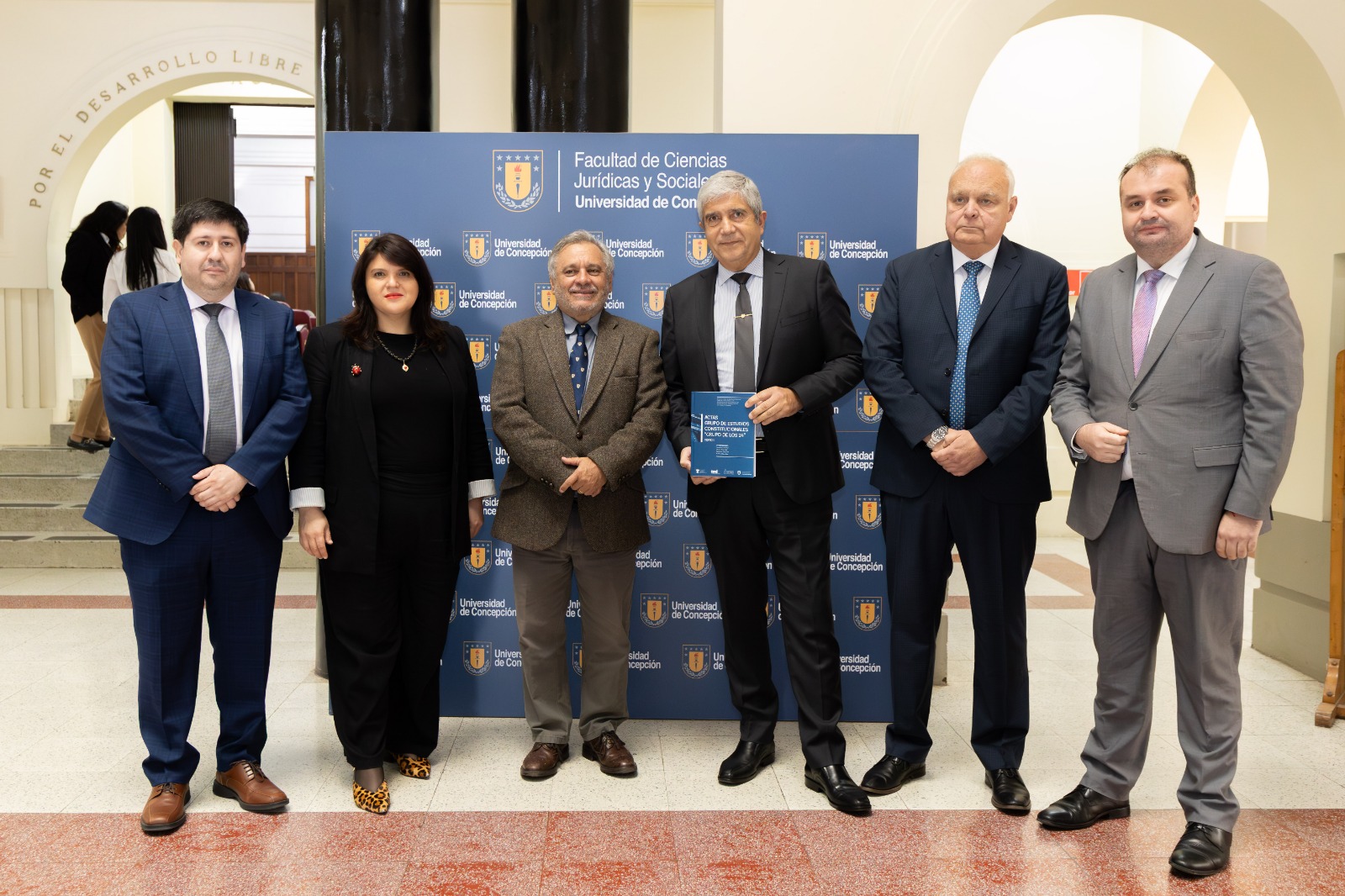 Realizamos la presentación de los tres tomos de las Actas del Grupo de Estudios Constitucionales “Grupo de los 24” en Concepción
